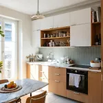 Appartamento Charming & Bright With Rolling Balcony Parigi