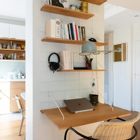 Apartman Charming & Bright With Rolling Balcony